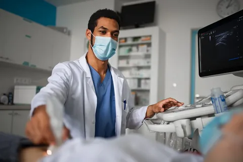 Süd vəzisinin iynə biopsiyası və şiş hüceyrələrinin yayılması riski